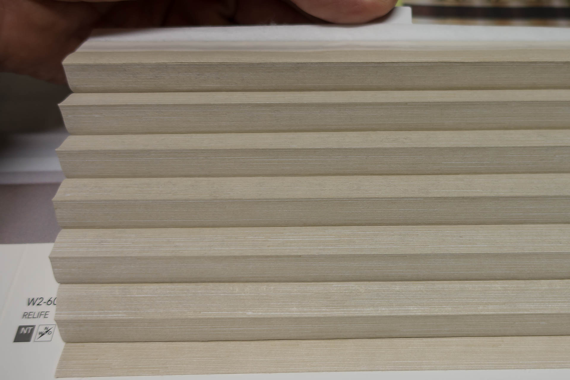 Waben-Plissee-Stoff aus der Farbkarte "Relife" | Material: 100 % PES