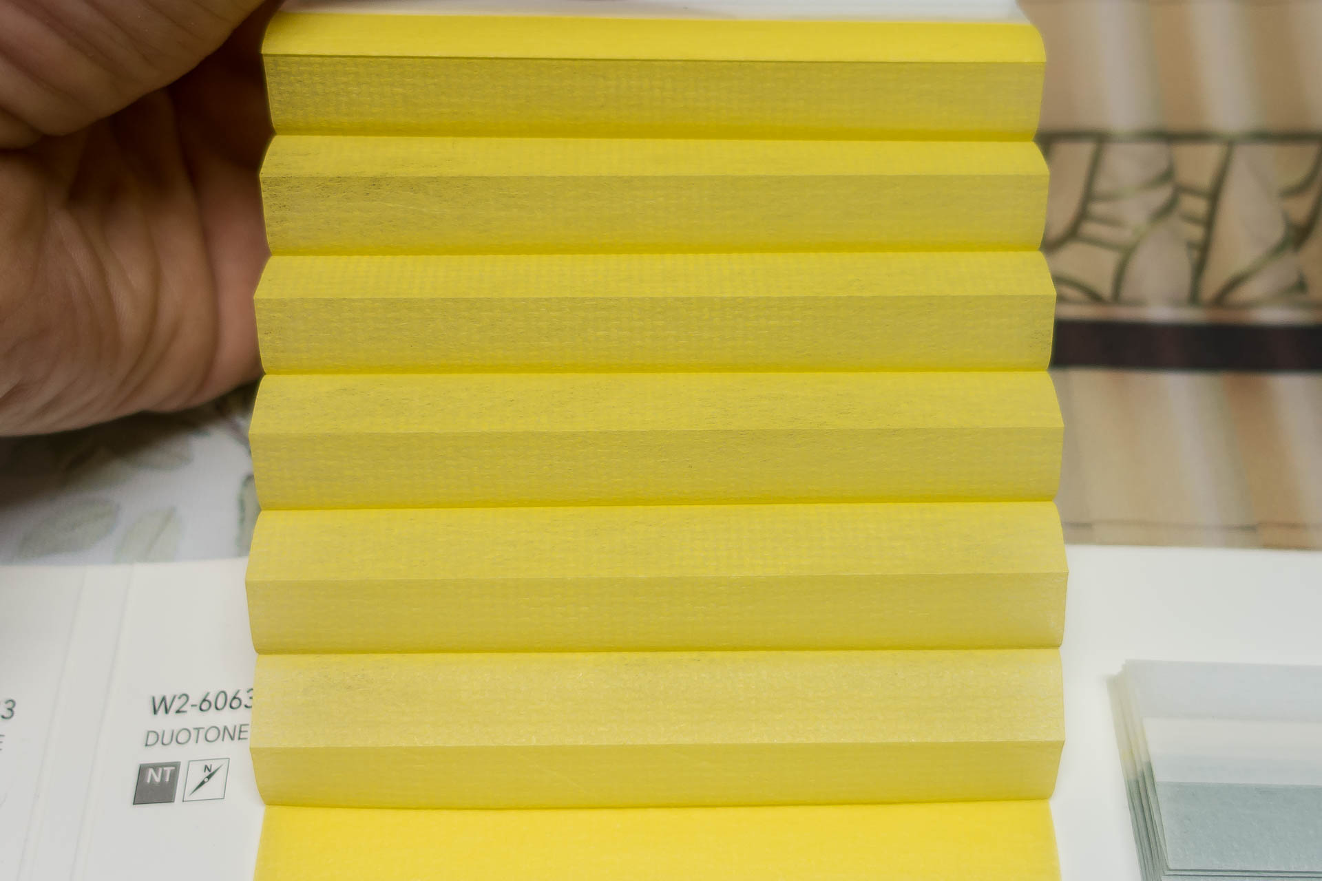 Waben-Plissee-Stoff aus der Farbkarte "Duotone" | Material: 100 % PES