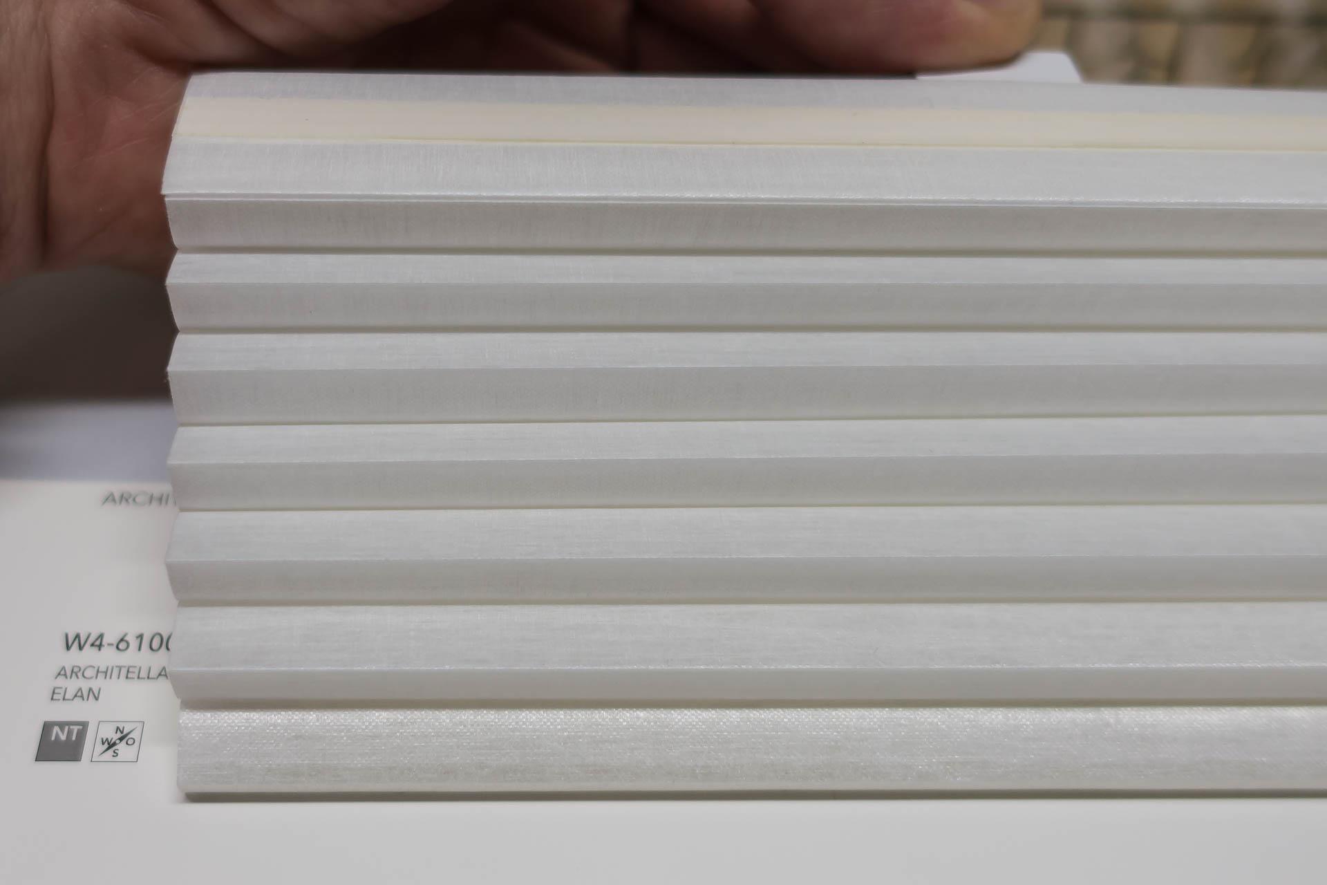 Waben-Plissee-Stoff aus der Farbkarte "Architella Elan" | Material: 100 % PES