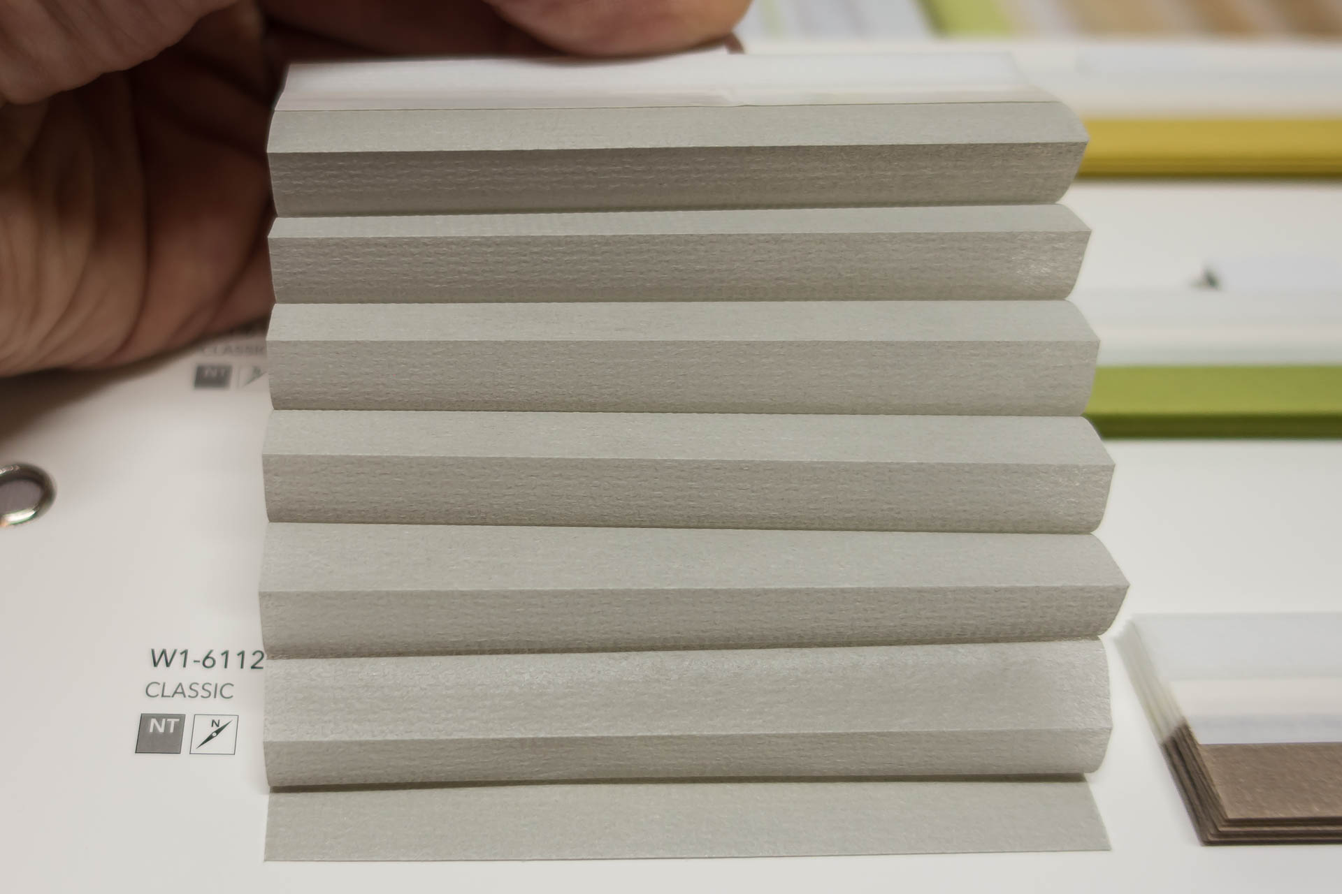 Waben-Plissee-Stoff aus der Farbkarte "Classic" | Material: 100 % PES